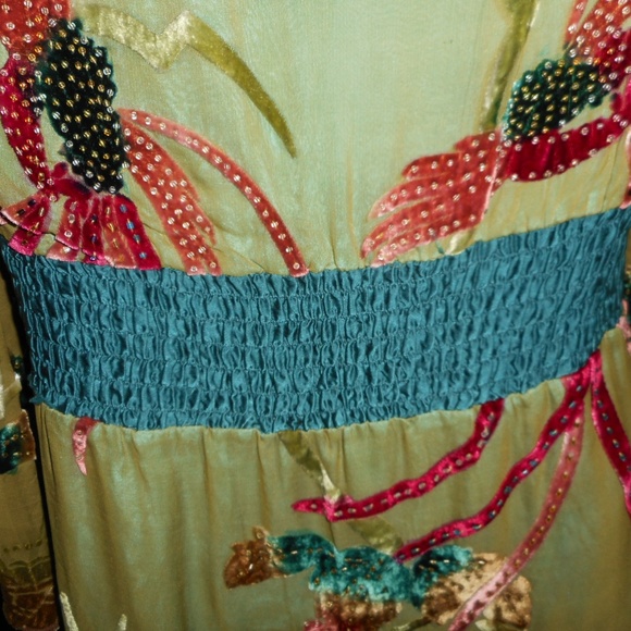 SOLD!! Hale Bob Green embroidered top, Small - Picture 7 of 8